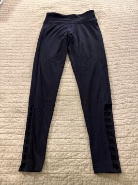 Victoria Sport Blue Active Leggings